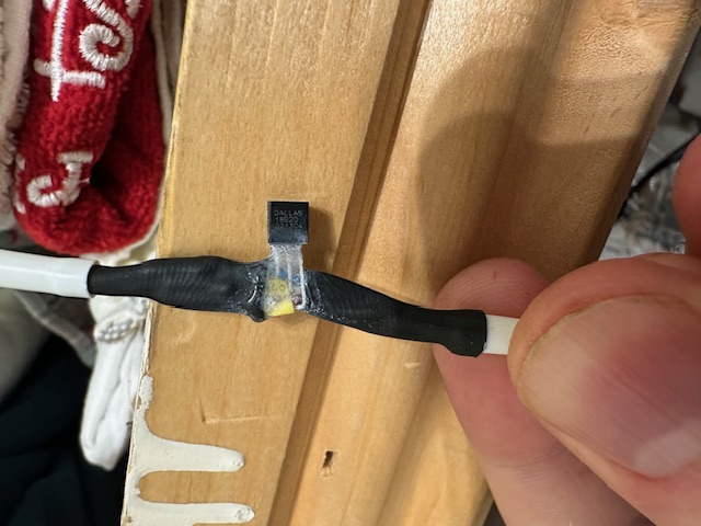 DS18B20 sensor